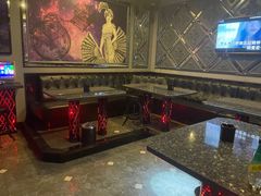 -范特西FANTASY量贩式KTV(民主广场店)