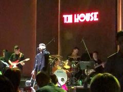 -TZ House音乐现场(来福士中心店)