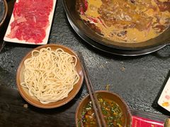 -渝井巷重庆老火锅(沈阳吉祥店)