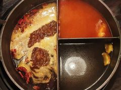 小嫩牛专利T型锅（一锅三吃）-热火朝天鲜切牛肉火锅(南强街巷店)