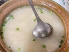 砂锅龙骨汤-百年粉蒸牛肉