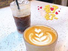 草莓拿铁-叁秋咖啡 SANQIU COFFEE(天津河北路店)