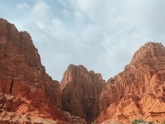 -天山神秘大峡谷