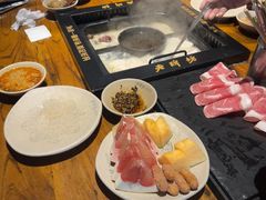 -老牌坊云南鱼豆花火锅(爱建店)