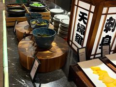 -广州万富希尔顿酒店·感趣自助餐厅·金秋蟹宴生蚝海鲜刺身