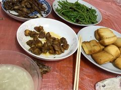 -蓝精灵饺子店