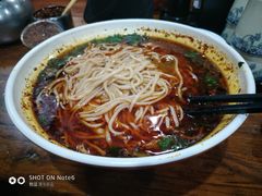-豫老三牛肉拉面(南阳路店)