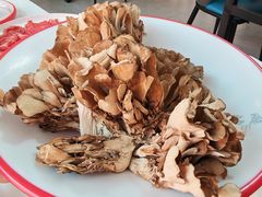 -毛辣果·贵州红酸汤牛肉火锅(西单店)