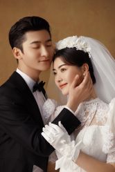 -AOROA·奥洛拉婚纱摄影·旅拍·礼服