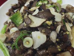 炒杂菌-邱二餐馆