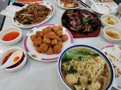-东鑫记港式茶餐厅(南京东路店)