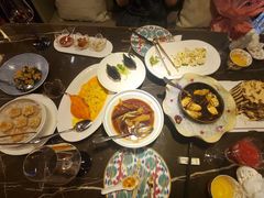 -海派悦庭·海胆烧麦·新融合菜(凯德广场店)