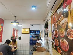 -十三朝牛馍王擀面皮(骡马市店)