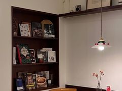 -Café Monson