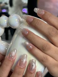 -芊屿芊浔美甲