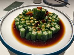 -八府香鸭·啫啫煲(华山路店)