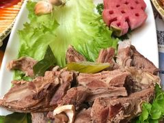 手抓羊肉-吉祥圣雪藏餐