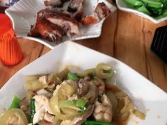 -黄记四更烤乳猪店