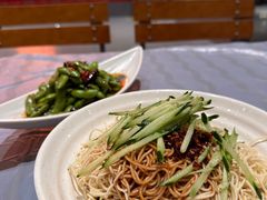 -肥肥虾庄·金牌油焖大虾(杨园滨江时代walk店)