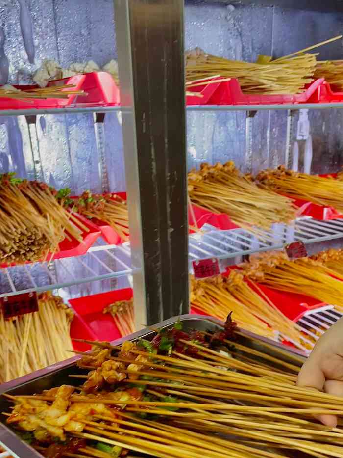 成都老王串串香(普陀路总店)-"一直听朋友安利这家 结果每次太晚来了