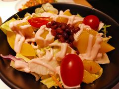 黄桃色拉-猪啊牛呀羊啊铜盘烤肉(正大广场店)