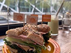 -Catch Bagel(芳草地店)