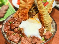 和牛盖饭配温泉蛋-山葵家·创意料理(宁波来福士店)