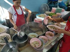 -榮泰米粉湯(Left Shop)