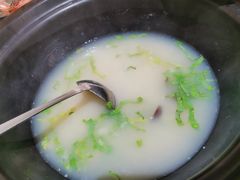 -海大大蒸汽海鲜餐厅·粤菜·特色小炒(欢乐颂店)