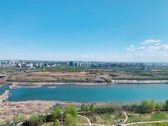 -乌兰湖畔草坪轻奢营地