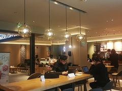 -星巴克臻选(上海中环广场2F店)