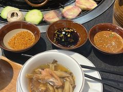 -阿山卓·野生菌火锅·纳西火塘烤肉