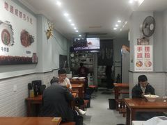 大堂-钟方模白家肥肠粉(春熙店)