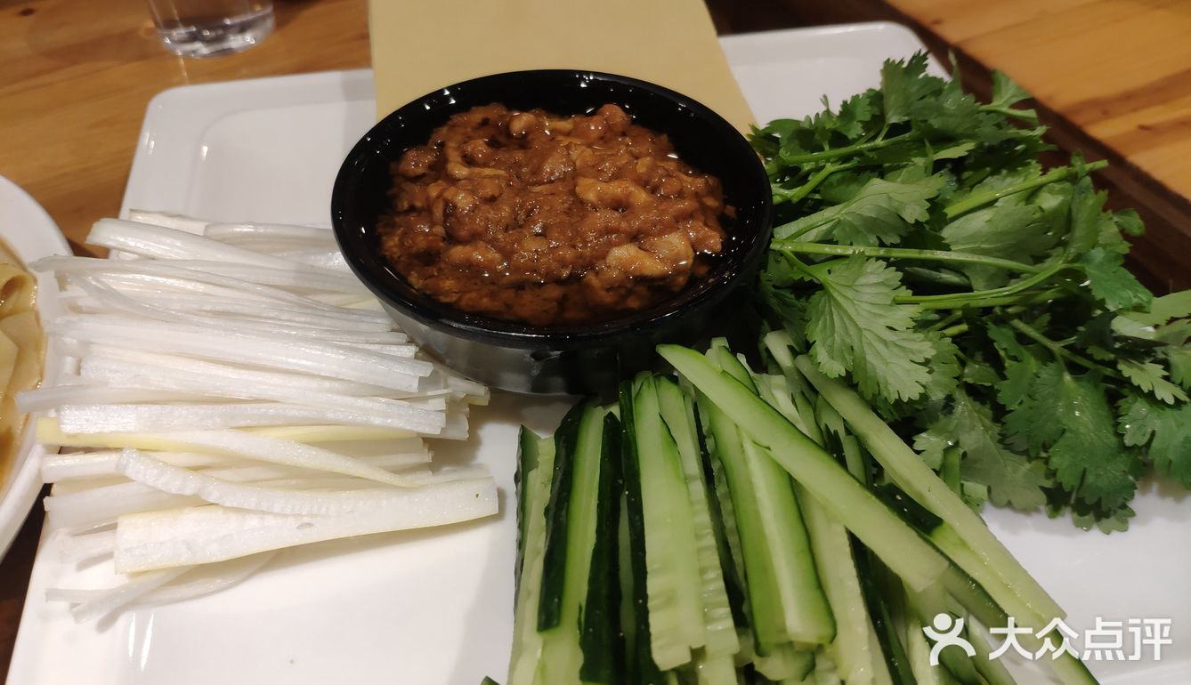 每次来必点熏鸡还有大丰收，分量超足！