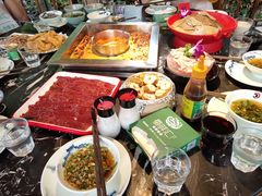 -二荆条·蜀鲜汇城市森林火锅