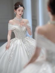 -艺憬婚纱礼服·造型(二七万达店)