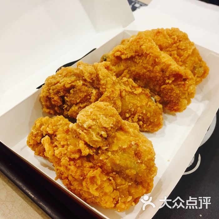 麦当劳香辣鸡翅图片