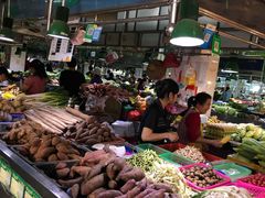 -三亚新鸿港水果一级批发市场