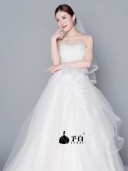 -予白婚纱礼服馆
