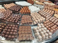 -Laderach 莱德拉(上海环贸iapm店)