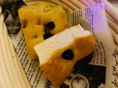 餐前面包-西山人家·二十年老字号农家菜(旺山店)