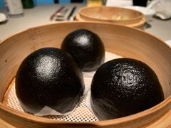 流沙包-荣轩(新荣记环球金融中心店)