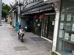 门面-陈八两面家(华孚写字楼店)