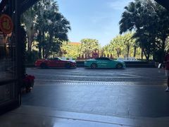 -三亚湾海居铂尔曼度假酒店