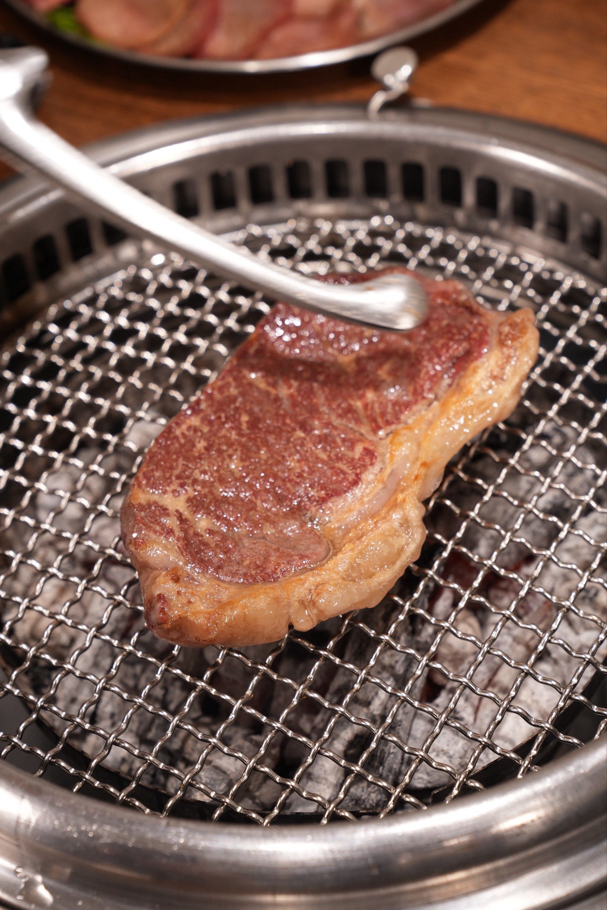 西冷牛排是牛肉中的经典部位之一