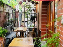 -古董花园(思南路42弄小区店)