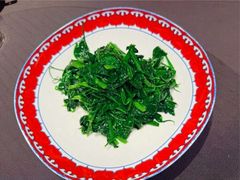 清炒豌豆苗-肆月河豚·新淮扬菜·烤鸭(中关村店)