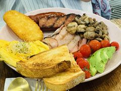 -FLOVIE FLORIST CAFE