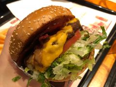 -The Habit Burger Grill 哈比特汉堡(复兴soho店)