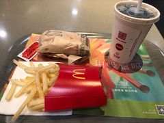 -麦当劳(新世纪环球中心店)